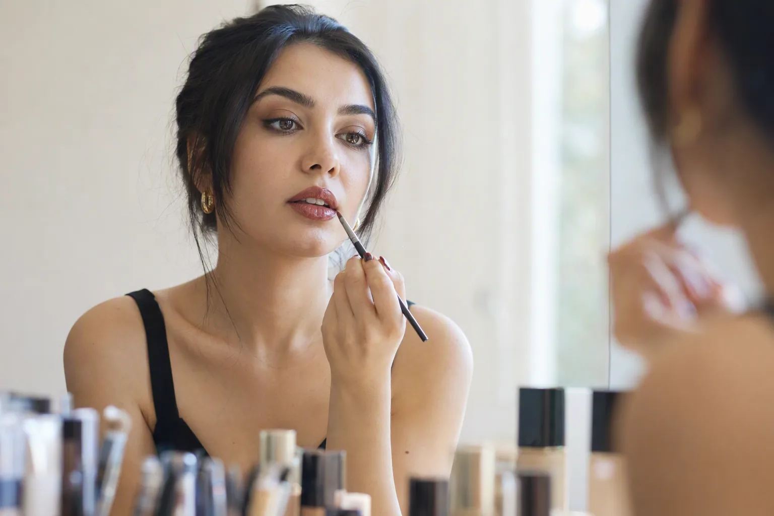 Sanal Makyaj Deneme: Ruj ve Eyeliner'ı Almadan Önce Yüzünde Gör